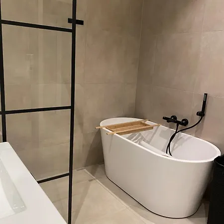 Familyhome For 8 People - 4 Bedrooms - 10min From Center 베르겐