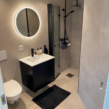 아파트 Familyhome For 8 People - 4 Bedrooms - 10min From Center *