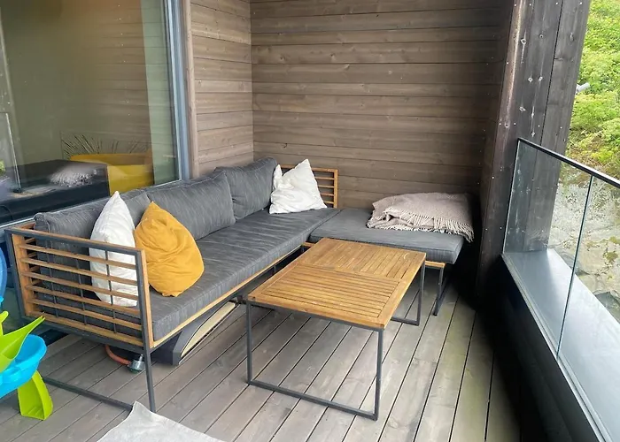 Familyhome For 8 People - 4 Bedrooms - 10min From Center