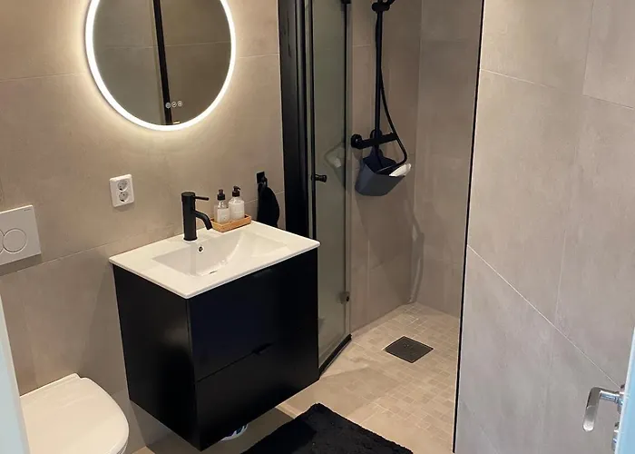 Апартаменты Familyhome For 8 People - 4 Bedrooms - 10min From Center *