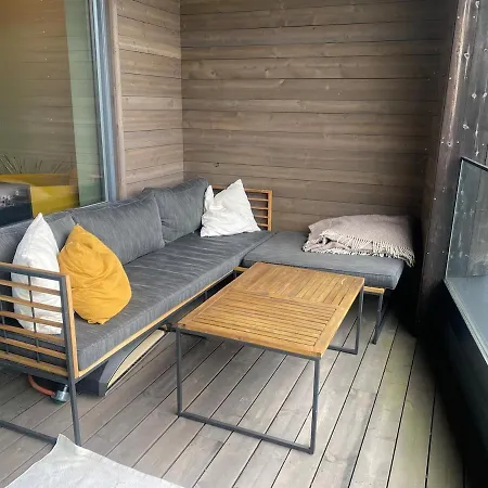 Familyhome For 8 People - 4 Bedrooms - 10min From Center